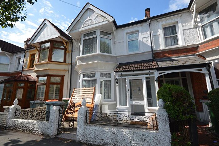 3 Bedroom Terraced House To Rent In Hatherley Gardens, East Ham, London, E6