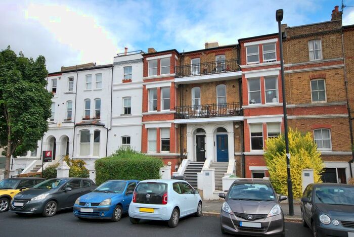 2 Bedroom Flat To Rent In Rosendale Road, London, SE21