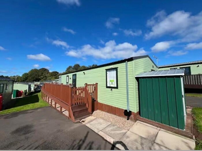 2 Bedroom Park Home For Sale In Wetherby Road, Knaresborough, HG5