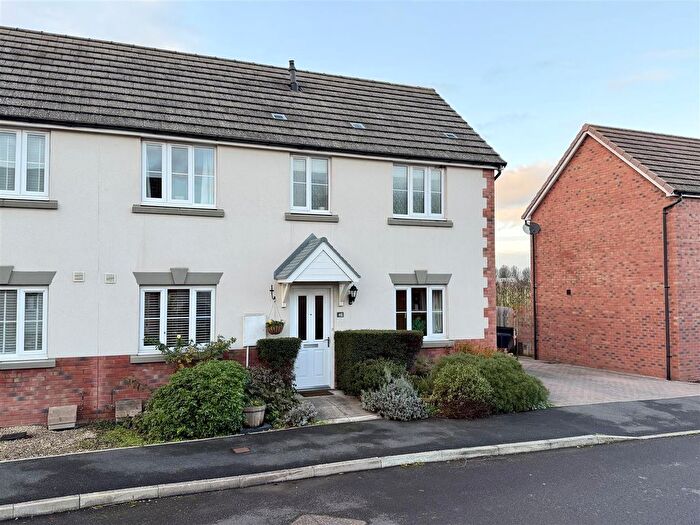 3 Bedroom Semi Detached House For Sale In White House Drive, Kingstone, Hereford, HR2