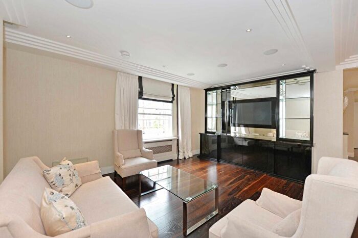 3 Bedroom Apartment To Rent In Manor Apartments, Abbey Road, St John's Wood, London, NW8