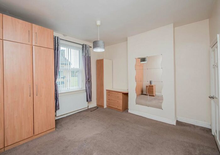 3 Bedroom Terraced House For Sale In Shirley Road, Tong Street, Bradford, BD4