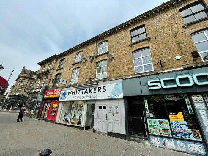 1 Bedroom Flat To Rent In Low Street, Keighley, BD21