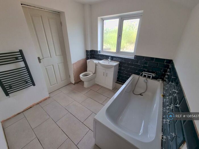 1 Bedroom Flat To Rent In Winsdon Court, Luton, LU1