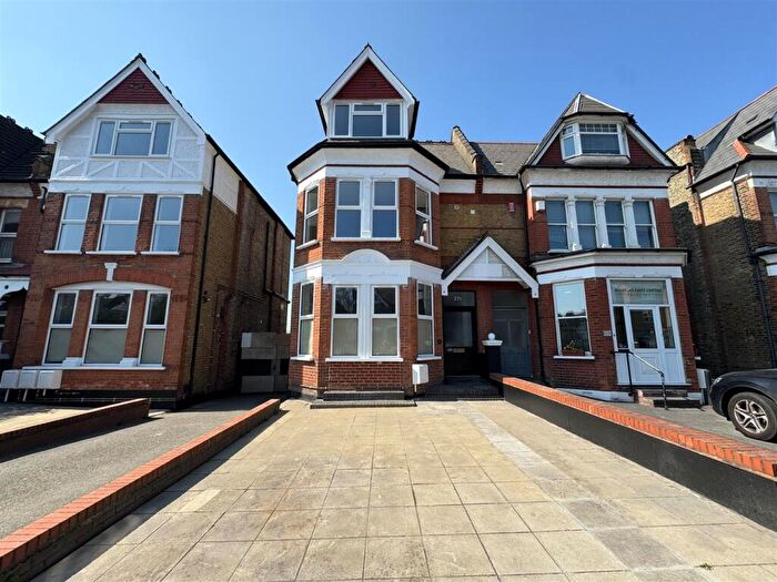 1 Bedroom Flat To Rent In Green Lanes, Palmers Green, N13