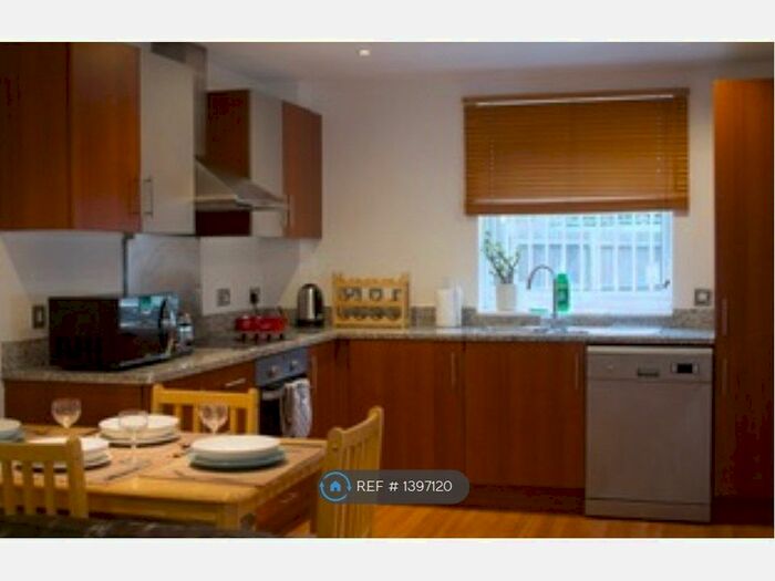 2 Bedroom Flat To Rent In Alscot Road, London, SE1