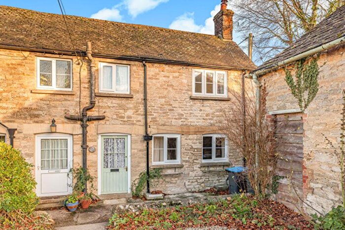 2 Bedroom End Of Terrace House For Sale In The Crofts, Witney, OX28