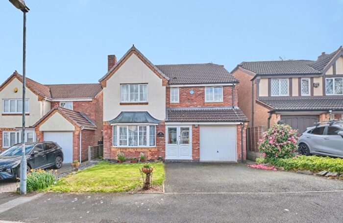 4 Bedroom Detached House For Sale In Hampton Close, Sutton Coldfield, B73