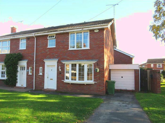 3 Bedroom House To Rent In Pinfold Court, Chester, CH4