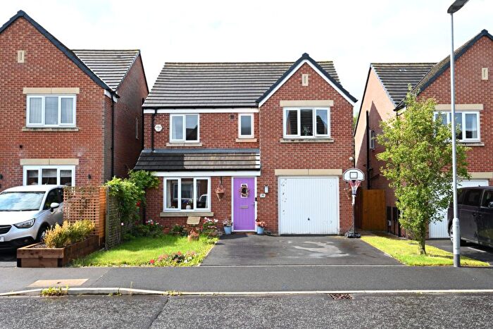 4 Bedroom Detached House For Sale In Halifax Drive, Lancashire, PR7