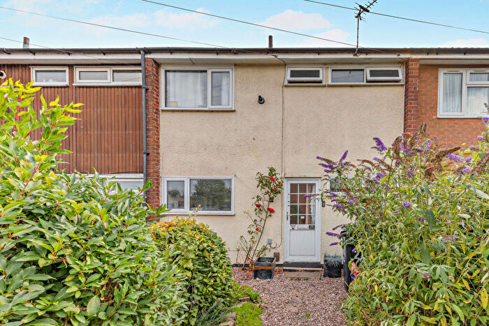 3 Bedroom Terraced House For Sale In Warwick Road, Macclesfield, SK11
