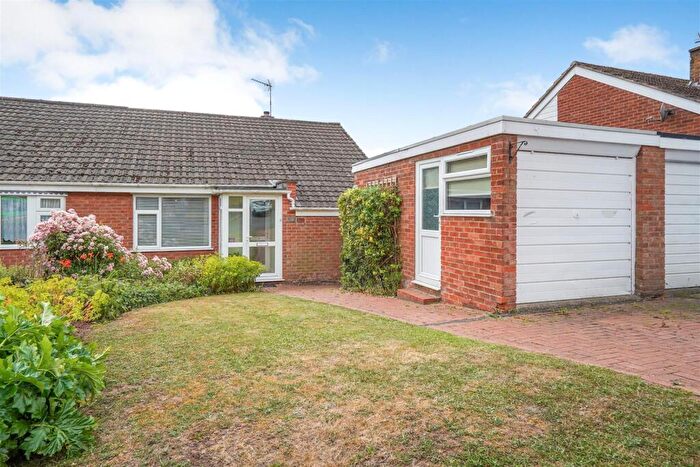 3 Bedroom Semi-Detached Bungalow For Sale In Burley Close, Desford, LE9