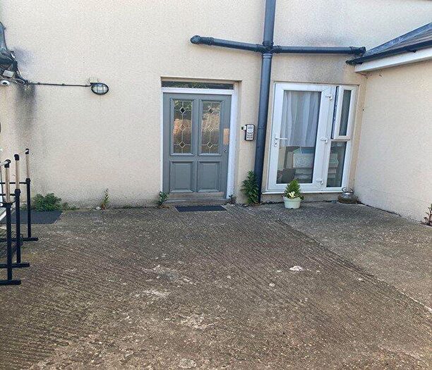 2 Bedroom Flat To Rent In Albert Road, St. Mary Cray, Orpington, BR5