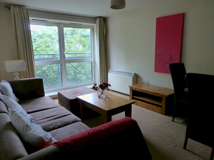 1 Bedroom Flat To Rent In Cline Road, London, N11