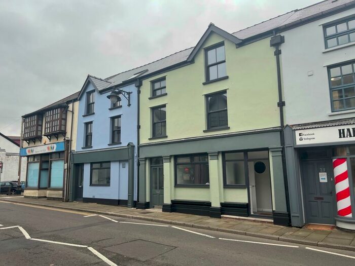 1 Bedroom Apartment To Rent In Clarence Street, Pontypool, NP4