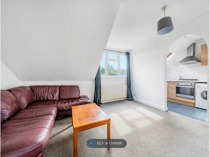1 Bedroom Flat To Rent In Vicarage Park, London, SE18