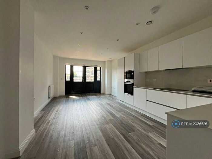 1 Bedroom Flat To Rent In Pearl Buildings, London, SE5