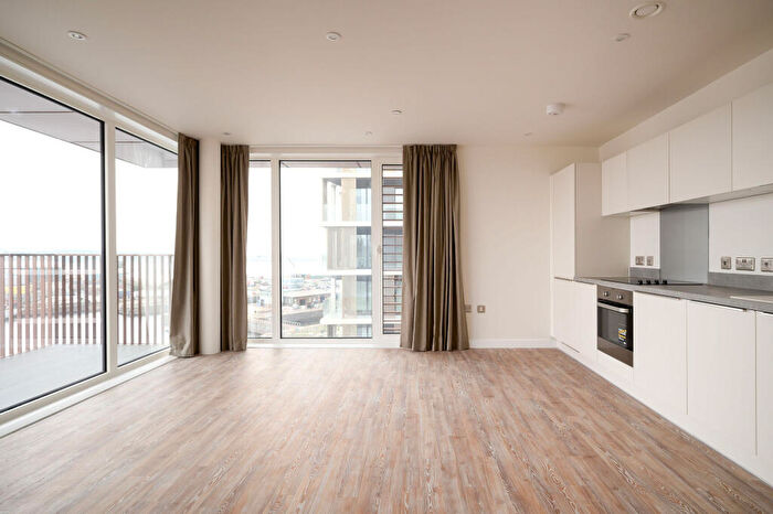 3 Bedroom Flat To Rent In The Kell, Gillingham Gate Road, Gillingham, ME4