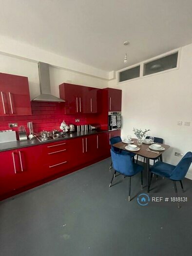 3 Bedroom Flat To Rent In Cross Woodstock Street, Leeds, LS2