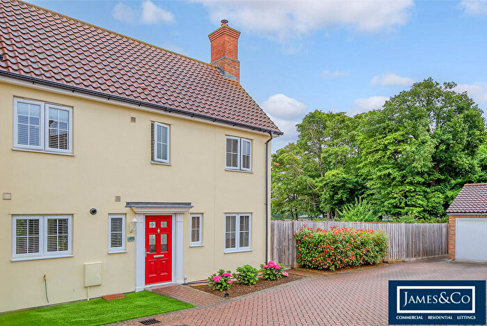 2 Bedroom Semi-Detached House For Sale In Woodlands Park Drive, Dunmow, CM6