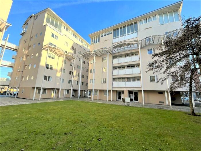 2 Bedroom Apartment To Rent In Royal Quay, Liverpool, L3