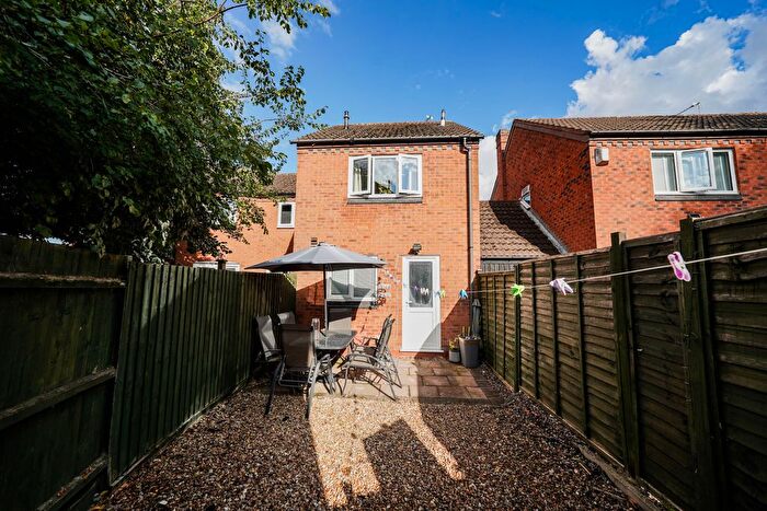 2 Bedroom End Terrace House For Sale In Glebelands Road, Leicester, Leicestershire, LE4