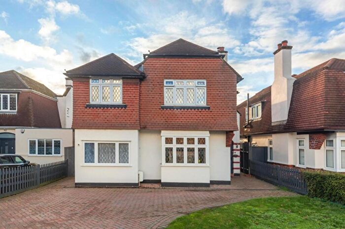 5 Bedroom Detached House For Sale In Hayes Lane, Beckenham, BR3
