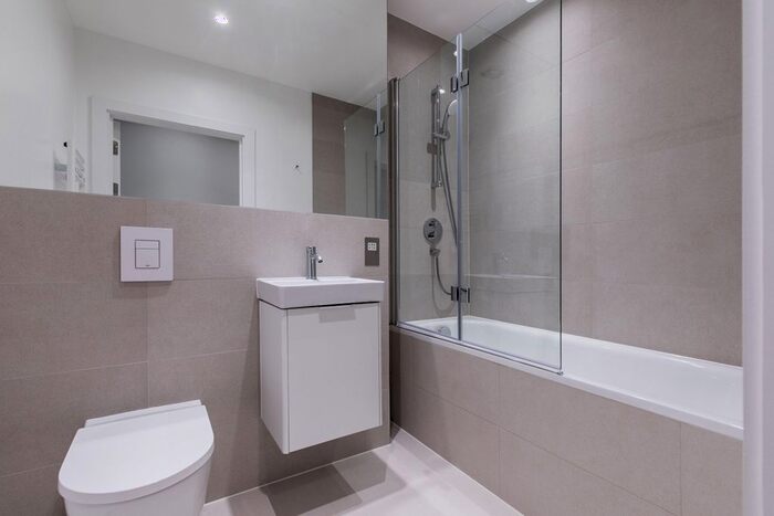 1 Bedroom Flat To Rent In Avonmore Road, London, W14