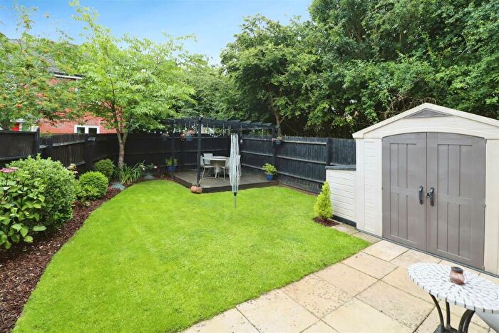 3 Bedroom End Of Terrace House For Sale In Patenall Way, Higham Ferrers, NN10