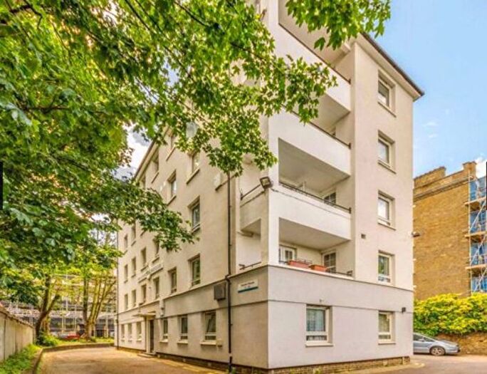 3 Bedroom Property To Rent In Hendre Road, London, SE1