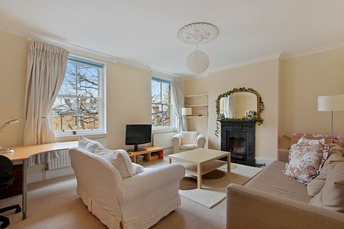 2 Bedroom Flat To Rent In B, Bloomfield Road, Highgate, N6