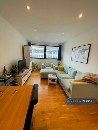 2 Bedroom Flat To Rent In Clifton Street, London, EC2A