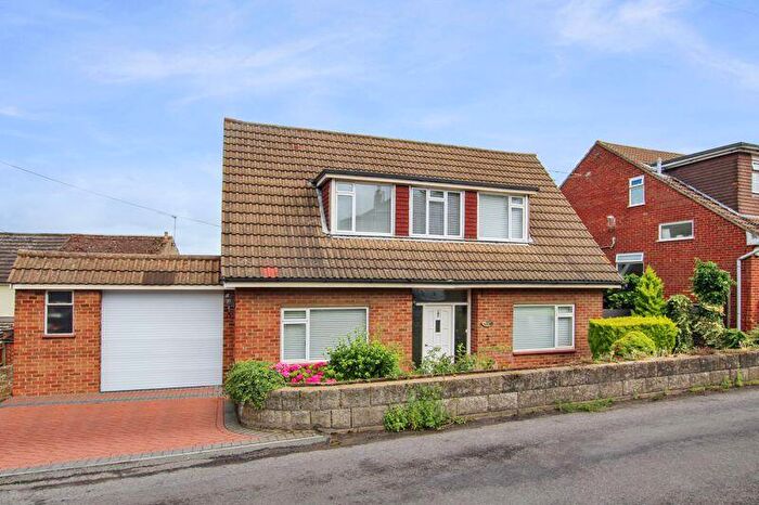 4 Bedroom Detached House For Sale In Broad Lane, Wilmington, DA2