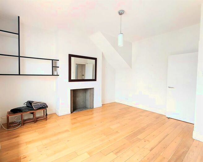 2 Bedroom Flat To Rent In Kentish Town, London, NW5