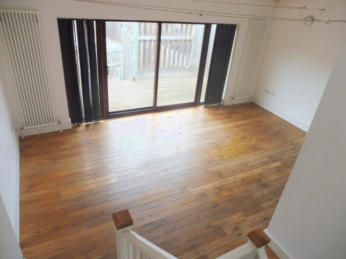2 Bedroom Flat To Rent In Chartwell Close, Peterborough, PE2