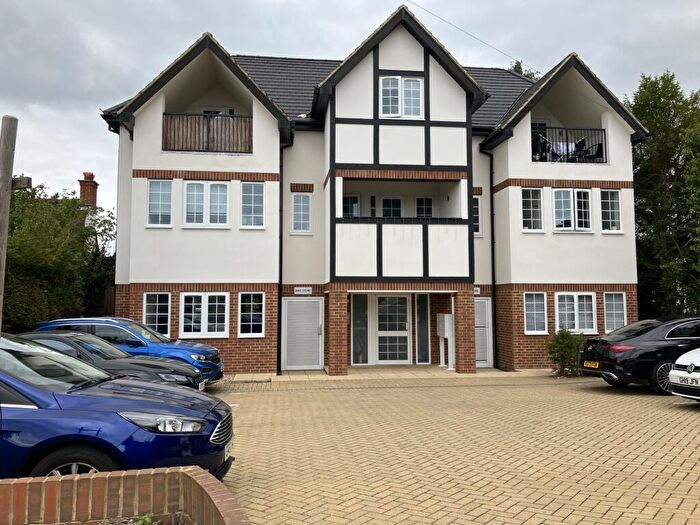 3 Bedroom Flat To Rent In Hartley Old Road, CR8