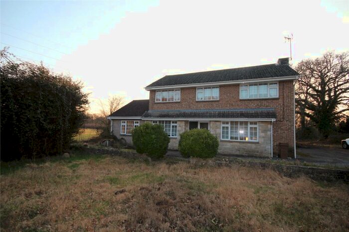 4 Bedroom Detached House To Rent In Three Cross Road, West Moors, Wimborne, Dorset, BH21