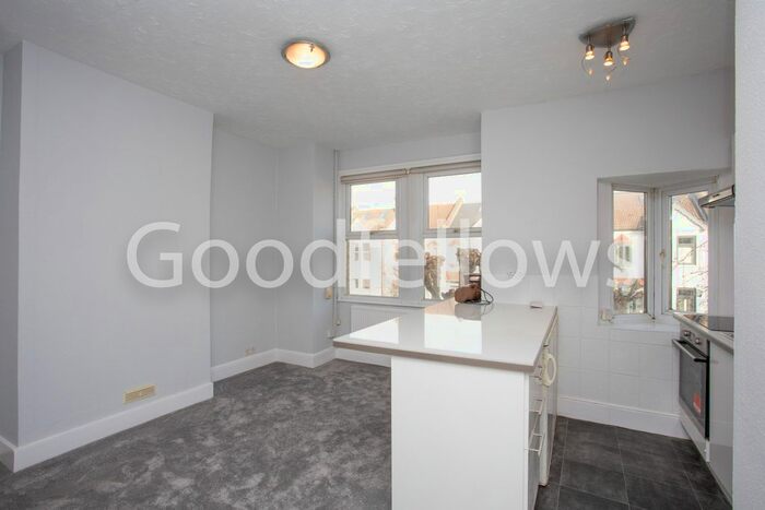 1 Bedroom Flat To Rent In Carlton Park Avenue, London, SW20