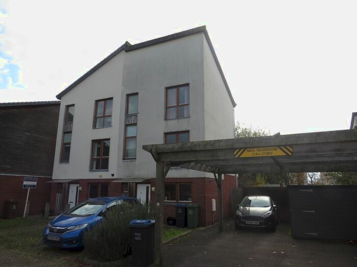 4 Bedroom Property To Rent In Great Mead, Chippenham, SN15