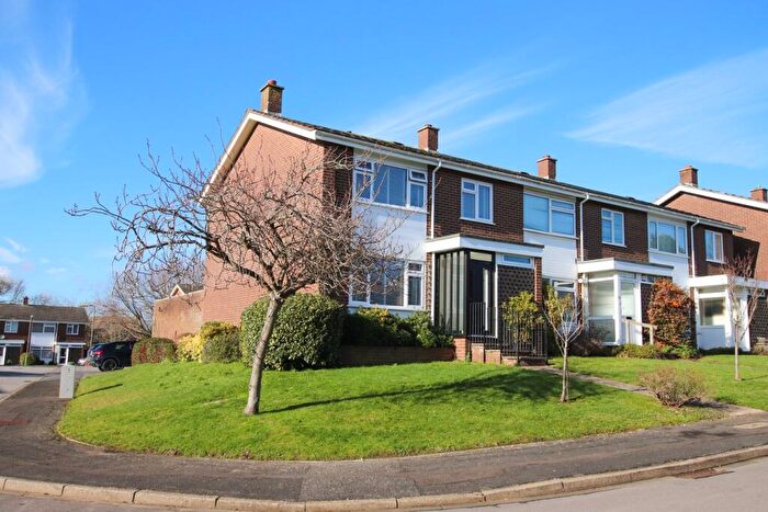 3 Bedroom End Of Terrace House For Sale In Rowans Park, Lymington, SO41
