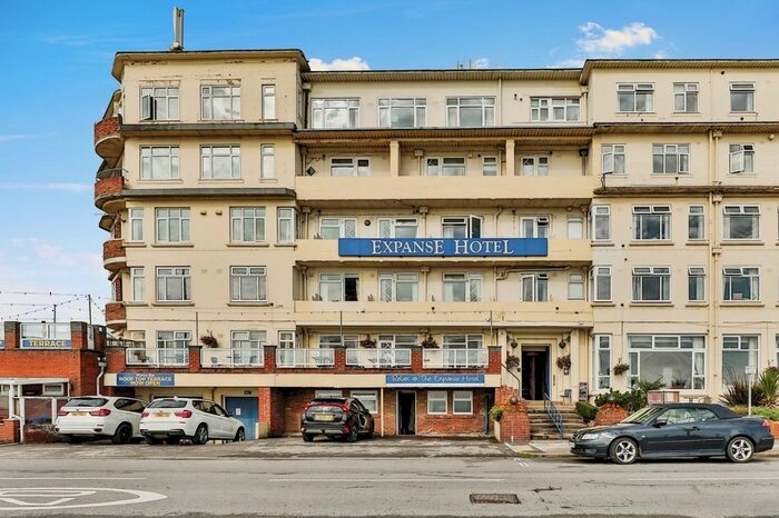 2 Bedroom Flat To Rent In The Expanse, Third Avenue, Bridlington, East Riding Of Yorkshi, YO15