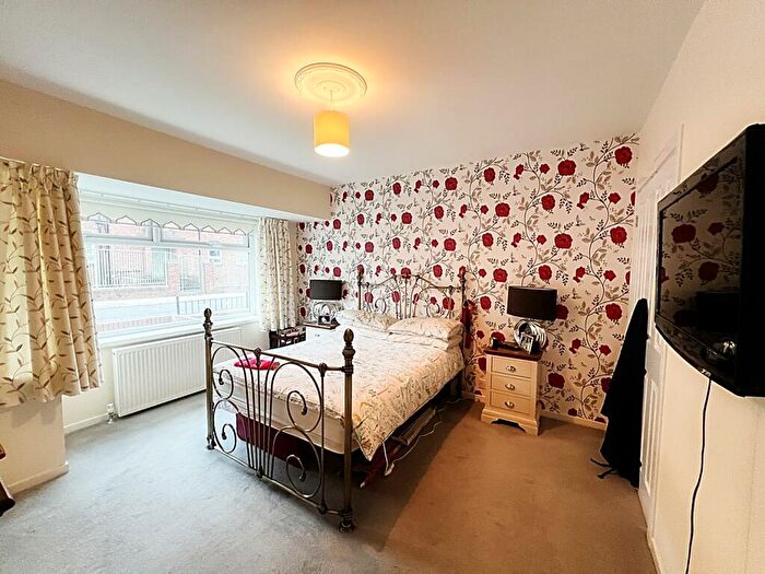 2 Bedroom Semi-Detached Bungalow For Sale In Debdon Gardens, Newcastle Upon Tyne, NE6