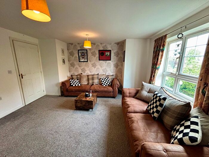 2 Bedroom Flat To Rent In Kenton Lane, Newcastle Upon Tyne, NE3