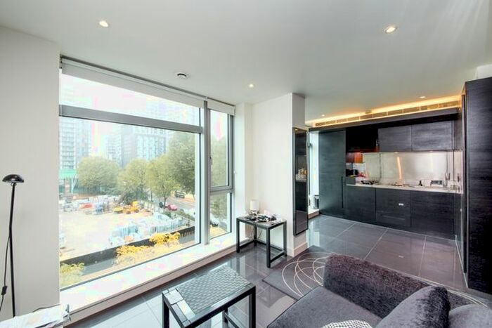 Studio To Rent In West Tower, Pan Peninsula Square, Canary Wharf, London, E14