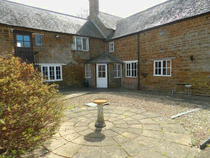 3 Bedroom House To Rent In Greens Norton, NN12