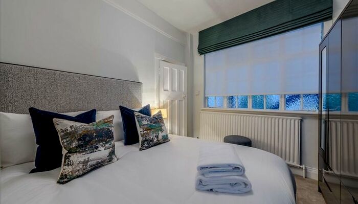 1 Bedroom Flat To Rent In Park Road, London, NW8