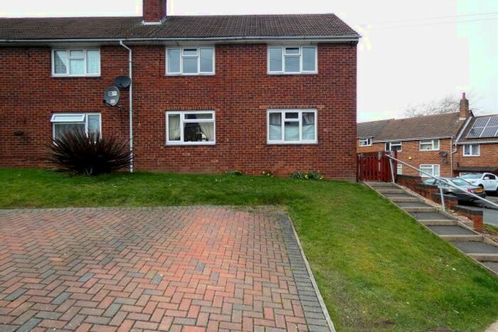 1 Bedroom Flat To Rent In Hobart Close, Winshill, Burton-On-Trent, DE15