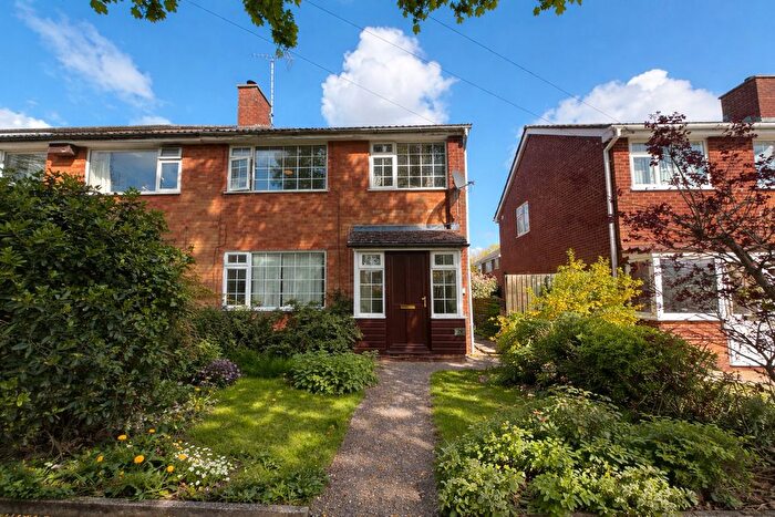 3 Bedroom Property To Rent In Ambleside, Aylesbury, HP21