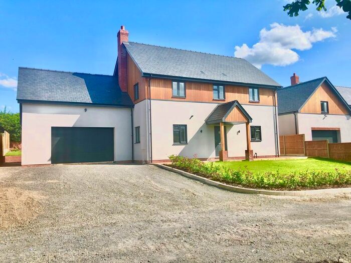 4 Bedroom Detached House For Sale In Clifford, Hereford, HR3