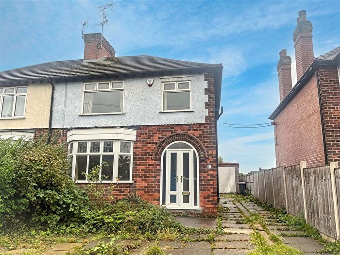 3 Bedroom Semi Detached House For Sale In Pinxton Lane, South Normanton, Alfreton, DE55
